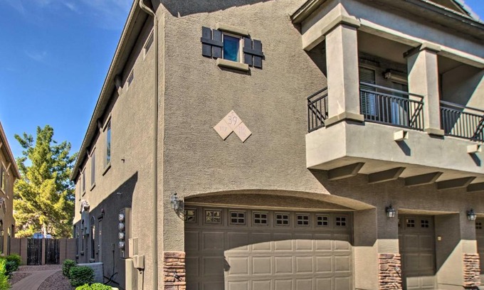 Augusta Ranch Casa | Family-Friendly Mesa Townhome with Pool Access!