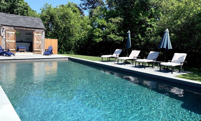 West of Town Casa | Piscina climatizada, patio grande, privado y accesible a la ciudad.