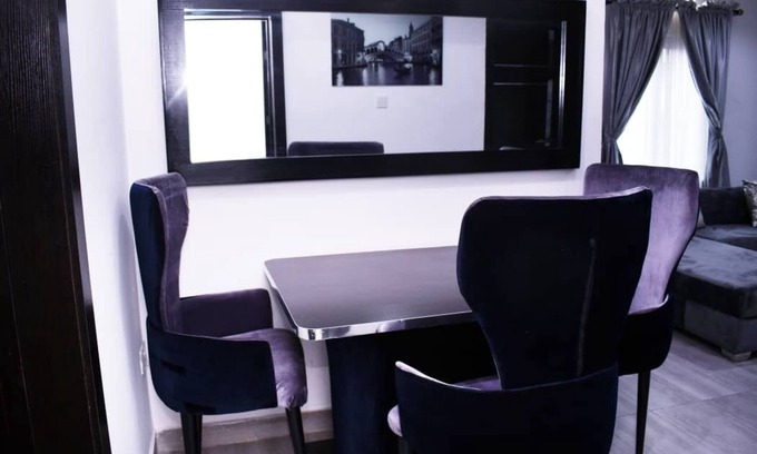 Ikoyi Apartamento | Family-friendly, open space with natural light and a beautiful view.