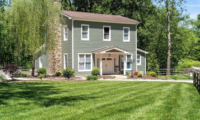 Sparta Casa | Family Friendly, Pet Friendly, Lake Access, Private