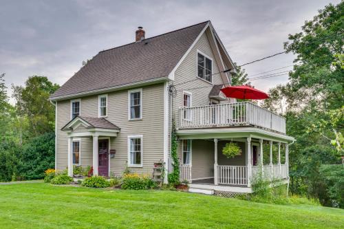 Barre Casa | Family-Friendly Retreat in Barre 2 Spacious Decks
