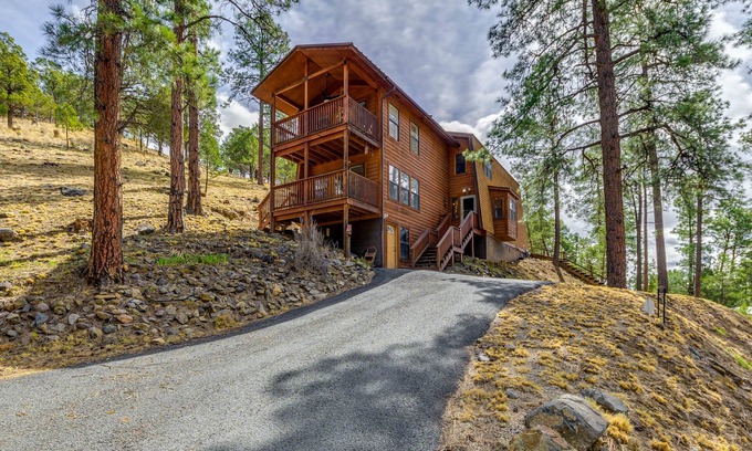 Ruidoso Cabina | Family-Friendly Ruidoso Cabin - Ski, Hike & Fish!