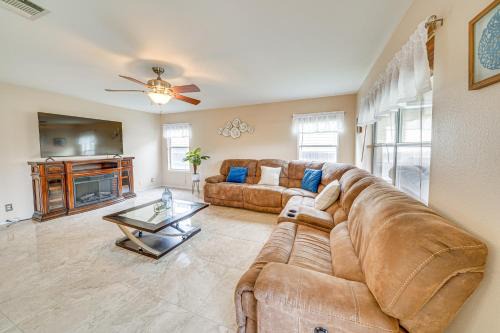 West San Antonio Casa | Family-Friendly San Antonio Escape with Game Room
