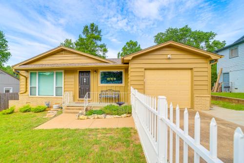 Sand Springs Casa | Family-Friendly Sand Springs Home about 8 Mi to Tulsa!