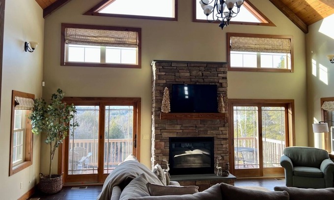 Stratton Mountain Casa | Family Friendly Stratton Home for All Seasons, 7 min to ski mountain