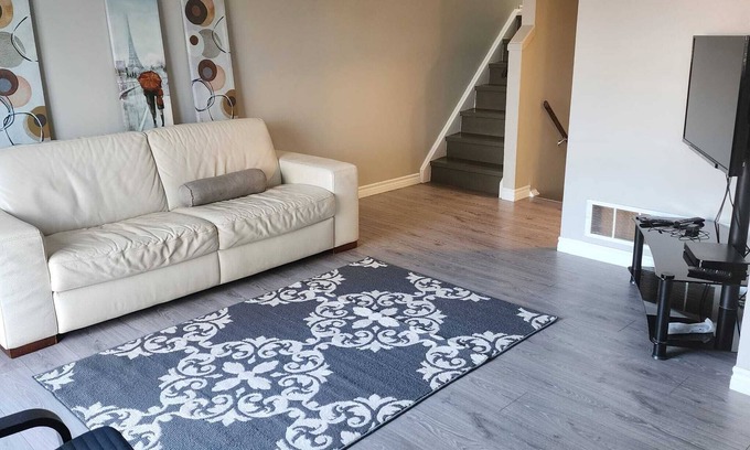 Milliken Casa | family-friendly townhouse