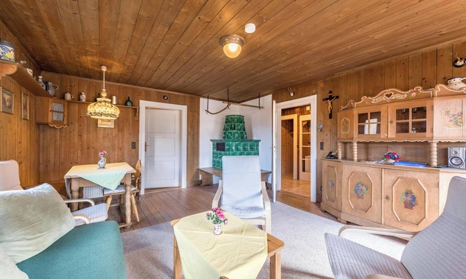 Osterhofen Casa | Casa de vacaciones familiar "Löweneck" con jardín y Wi-Fi