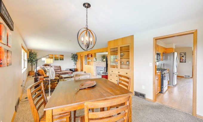 Yakima Casa | Family-Friendly Yakima Escape w/ Yard & Pool!