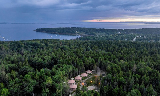 West Tremont Casa | Family-Friendly Yurts with Onsite Games, Hiking & Wellness Amenities