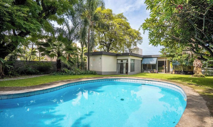 Acapantzingo Casa | Family & Friends Villa with Pool in Cuernavaca
