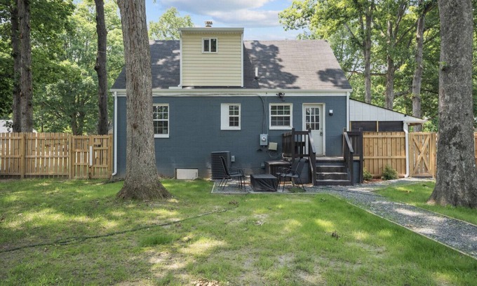 McGuire Casa | Family Fun: 2 Story Oasis & Pup Retreat Near RVA