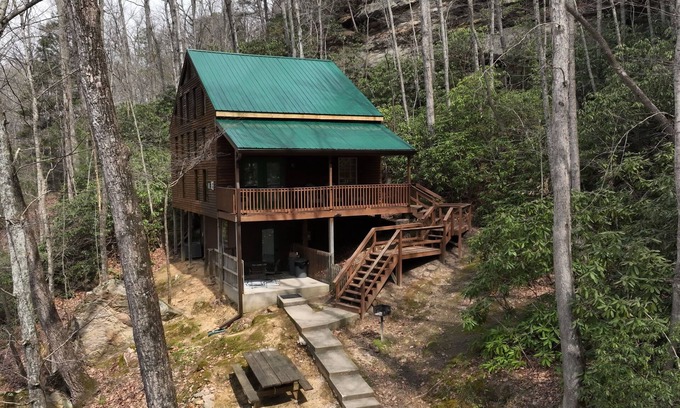 Stanton Cabina | Family Fun Along The Ridge!