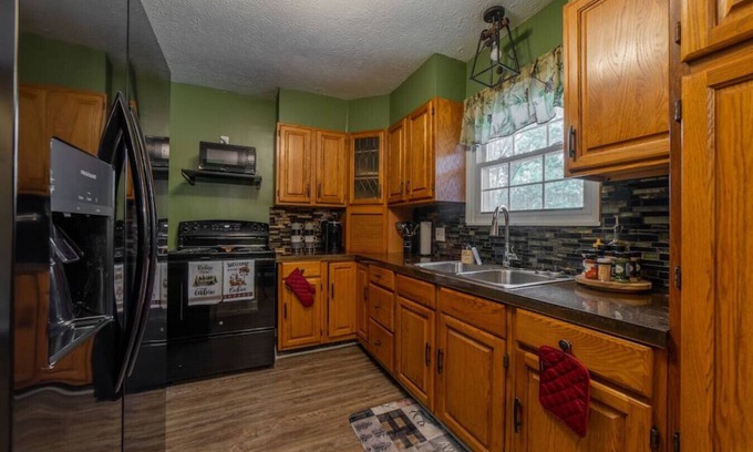 Vermilion Casa | Family Fun Getaway By Downtown Vermilion