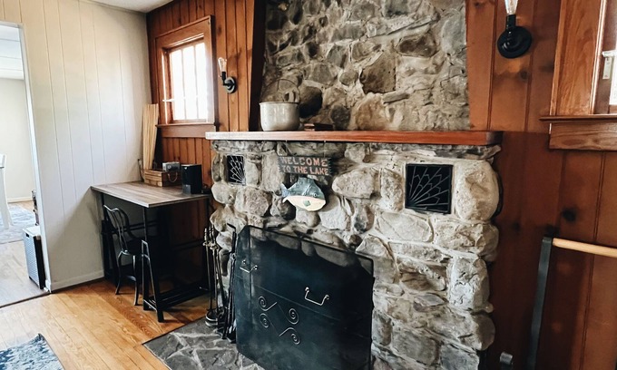 Penn Lake Park Casa | Family fun lake house w/ a View, Hot Tub & Game Room