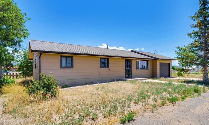 Fort Garland Casa | Family Fun: Mountain-View Home in Fort Garland!