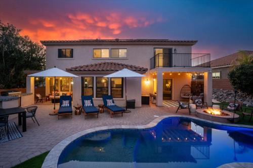 The Villages Of La Canada Casa | Family FUN Pool Movie Theater PuttPutt