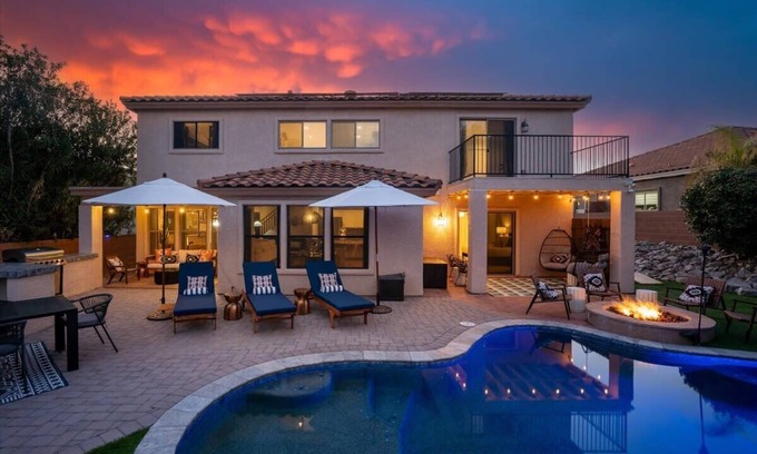 Oro Valley Casa | Family FUN | Pool | Fire Pit | PuttPutt