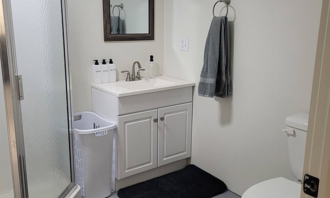 Clearville Otro | Family Getaway in Breezewood with AC and Wi-Fi