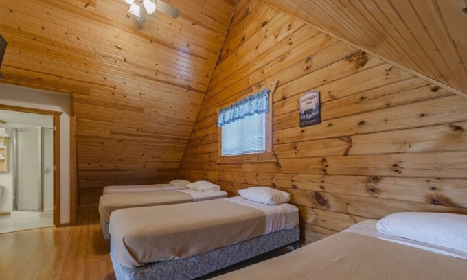 Warrens Casa | Family Getaway Lodge with Playground and Water Park! Near Wetherby Cranberry