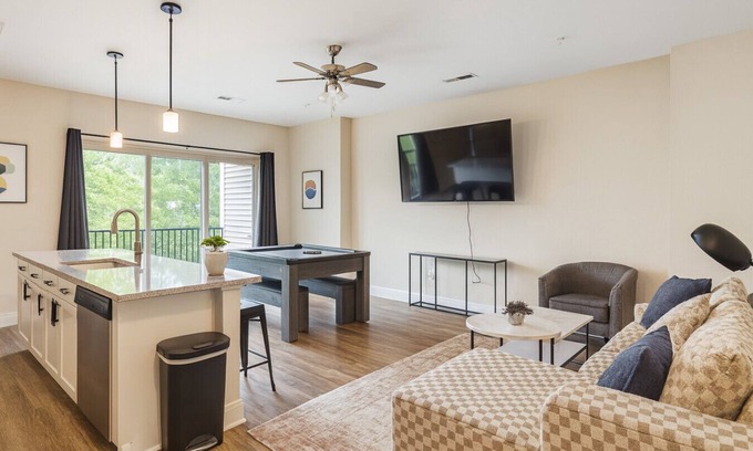 Glen Iris Apartamento | Family & Group Retreat|3 Queens + Pool Table 4th