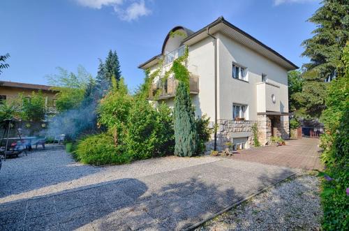 Siska District Casa | Family Guesthouse GreenSLO
