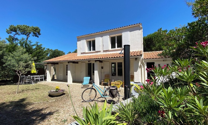 Saint-Trojan-les-Bains Casa | Family home 80 meters from the sea in a quiet neighborhood (3 stars)