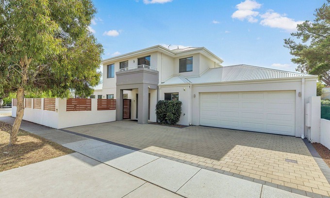 Karrinyup Casa | Family Haven | Long-Stay Approved | Full Amenities