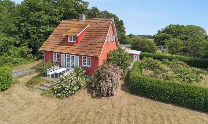 Listed Casa | Family holiday near beach, town and nature