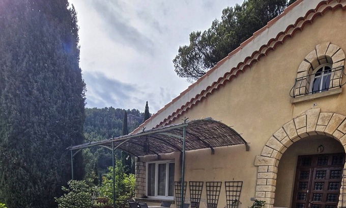 Fontaine-de-Vaucluse Casa | Family home in Provence