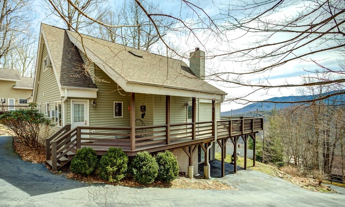 Seven Devils Casa | Family Home, Amazing View of Mtns - .5 mile from Snow Tubing