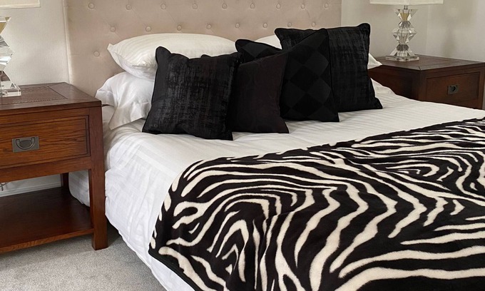 Southfield Casa | Family Home close to park and swimming pool