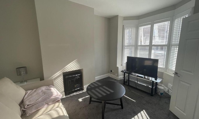 Portsmouth Casa | Family Home Copnor