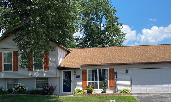 Cedar Rapids - Iowa City Casa | Family Home in Quiet Neighborhood