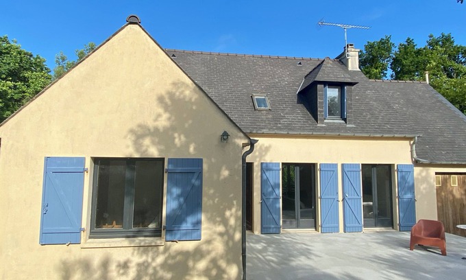 Trebeurden Casa | Family home in Trébeurden close to beaches and hiking trails.