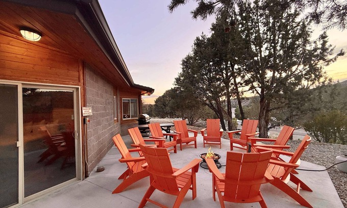 Orderville Casa | Family home near Zion w/resort pool & pickleball