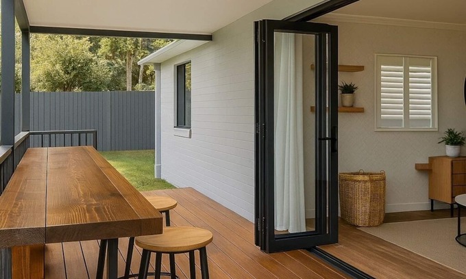 Port Macquarie Casa | Family home "Nobby's Escape" minutes from Port Macquarie's famous beaches