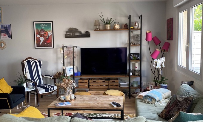 Villenave-d'Ornon Casa | Family home on the outskirts of Bordeaux, close to all amenities (streetcar, bus)