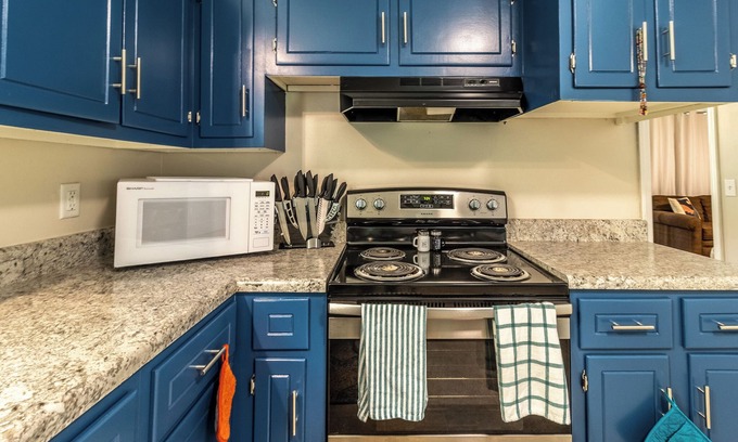 Red Bank Casa | Family Home + Playroom + Garage 10min to Downtown