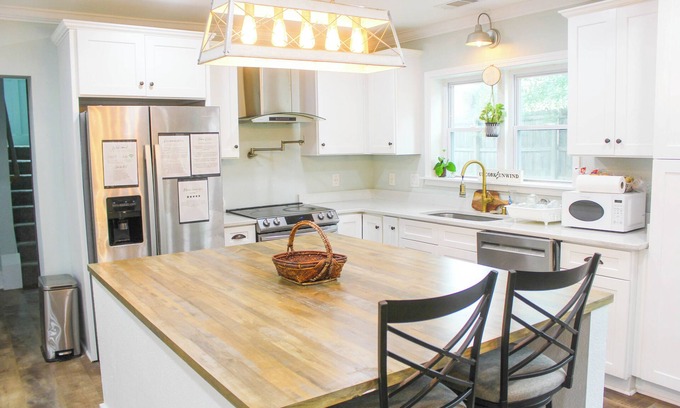Columbus Casa | Family Home w/ Firepit Near CSU - Pet Friendly- Minutes from Fort Benning
