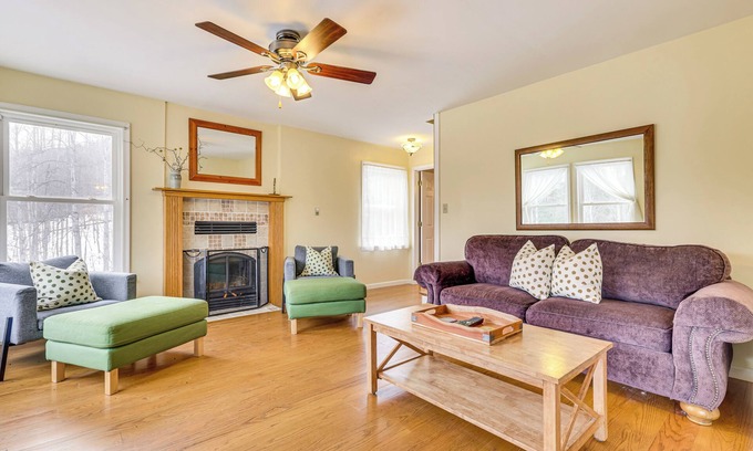 Haywood Casa | Family Home w/ Game Room & Decks in Etlan!