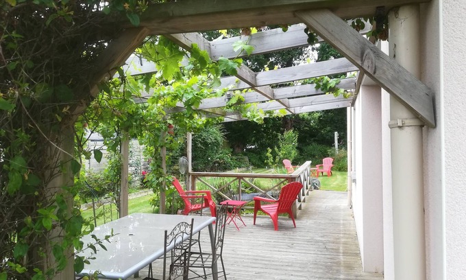 Lannion Casa | FAMILY HOME WALLED GARDEN