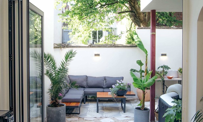 Brederode Casa | Family home with garden, jacuzzi & bbq