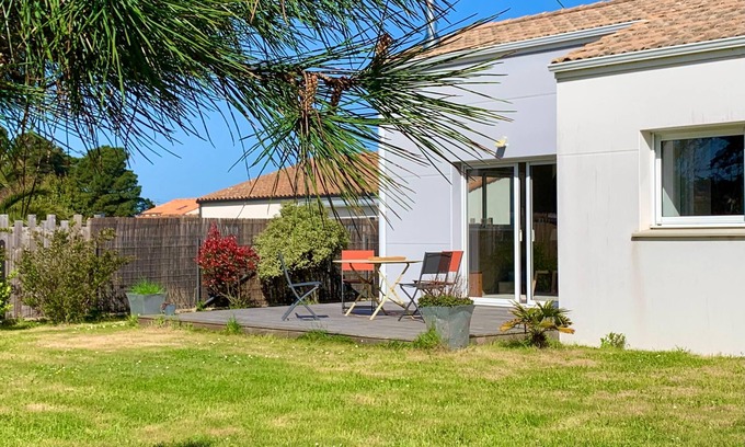 Prefailles Casa | Family home with garden just a stone's throw from the ocean