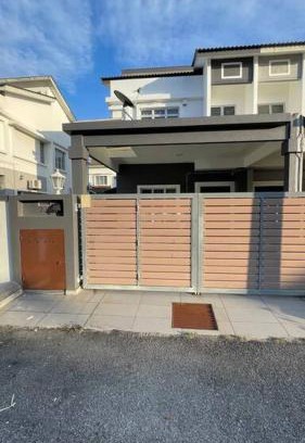 Bandar Saujana Putra Casa | Family Homestay 300mbps Internet