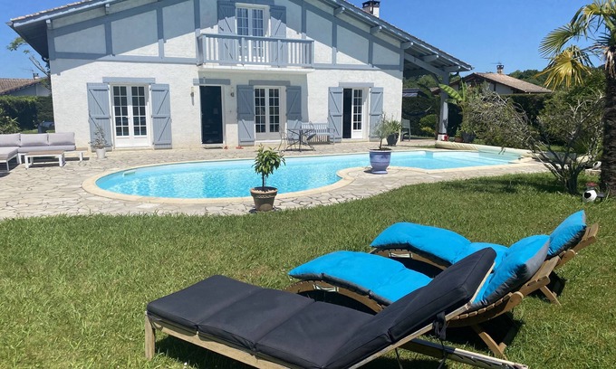 Saint-Martin-de-Hinx Casa | Casa familiar de 175m2