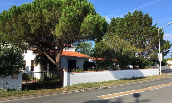 La Bree-les-Bains Casa | Family house with garden, 400m from the beach
