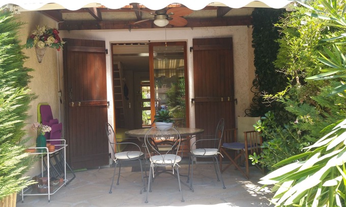 Bastide Giraud Casa | Casa familiar 3 habitaciones Piscina Aparcamiento Wifi 2 kms Mar Villeneuve Loubet