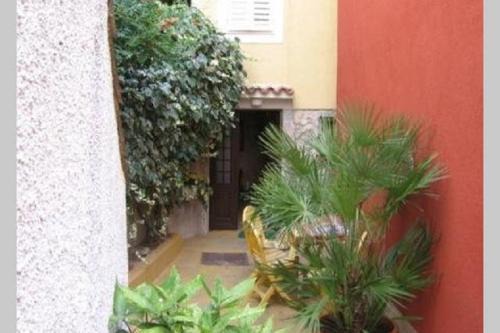 Cres Apartamento | Family house in the old center