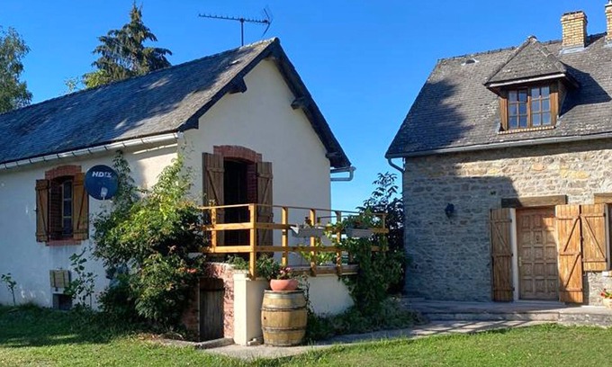 Marcheseuil Casa | Family house with swimming pool on a small holiday estate