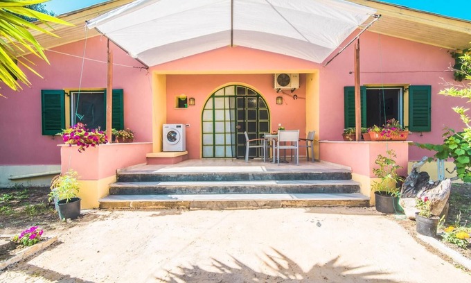 Perivolion Apartamento | Family house,! Super close to the beach! Where sea and nature combines!!